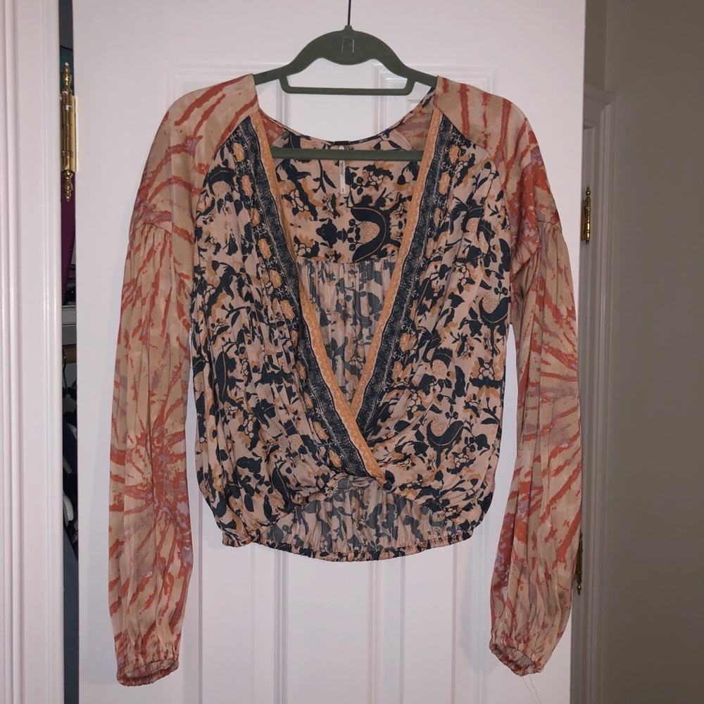 Free People patterned cropped long sleeve top